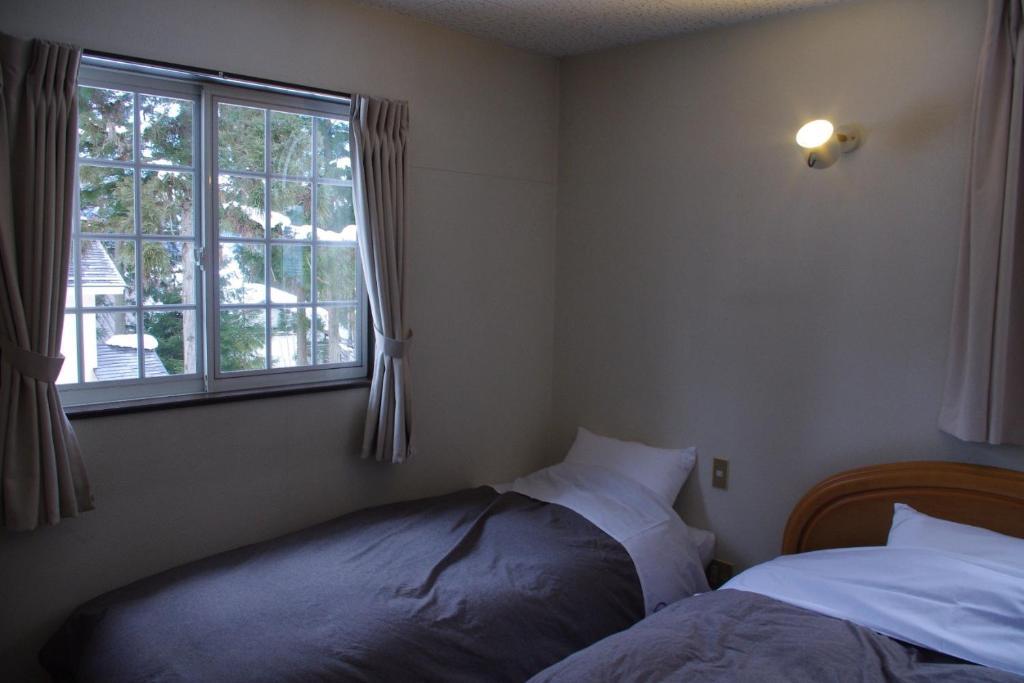 Sunny Side Hut Bed & Breakfast Hakuba Room photo
